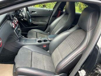 Mercedes-Benz A Class 2.0 A250 AMG (Premium) 7G-DCT Euro 6 (s/s) 5dr