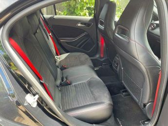 Mercedes-Benz A Class 2.0 A250 AMG (Premium) 7G-DCT Euro 6 (s/s) 5dr
