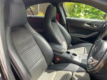 Mercedes-Benz A Class 2.0 A250 AMG (Premium) 7G-DCT Euro 6 (s/s) 5dr