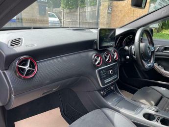 Mercedes-Benz A Class 2.0 A250 AMG (Premium) 7G-DCT Euro 6 (s/s) 5dr