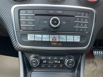 Mercedes-Benz A Class 2.0 A250 AMG (Premium) 7G-DCT Euro 6 (s/s) 5dr