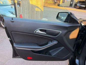 Mercedes-Benz CLA 2.1 CLA220 CDI AMG Sport Coupe 7G-DCT Euro 6 (s/s) 4dr