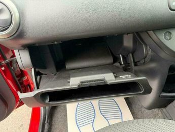 Nissan Note 1.6 16V Tekna Auto Euro 4 5dr