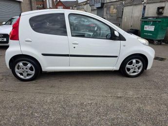Peugeot 107 1.0 12V Envy Euro 5 5dr