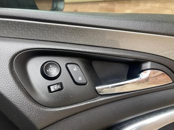 Vauxhall Insignia DESIGN CDTI