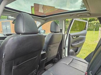 Nissan Qashqai 1.6 dCi Tekna XTRON 2WD Euro 6 (s/s) 5dr