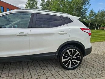 Nissan Qashqai 1.6 dCi Tekna XTRON 2WD Euro 6 (s/s) 5dr