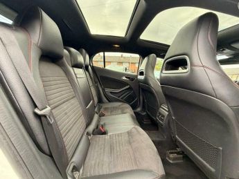 Mercedes-Benz C Class 2.1 GLA220d AMG Line (Premium Plus) 7G-DCT 4MATIC Euro 6 (s/s) 5