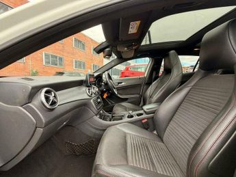 Mercedes-Benz C Class 2.1 GLA220d AMG Line (Premium Plus) 7G-DCT 4MATIC Euro 6 (s/s) 5