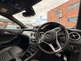 Mercedes-Benz C Class 2.1 GLA220d AMG Line (Premium Plus) 7G-DCT 4MATIC Euro 6 (s/s) 5