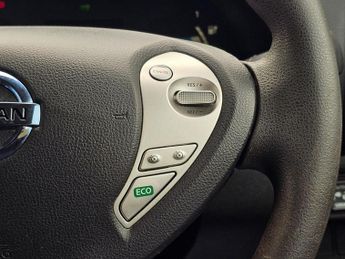 Nissan Leaf 30kWh Black Edition Auto 5dr