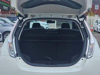 Nissan Leaf 30kWh Black Edition Auto 5dr