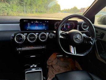 Mercedes-Benz CLA 1.3 CLA200h MHEV AMG Line (Premium Plus) Coupe 7G-DCT Euro 6 (s/