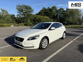Volvo V40 1.6 T4 SE Hatchback 5dr Petrol Powershift Euro 5 (s/s) (180 ps)