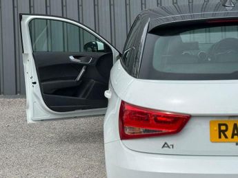 Audi A1 1.4 TFSI Sport Sportback 5dr Petrol S Tronic Euro 5 (s/s) (122 p