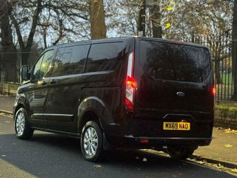 Ford Transit Custom 2.0 300 EcoBlue Limited Crew Van Auto L1 H1 Euro 6 (s/s) 5dr (6 