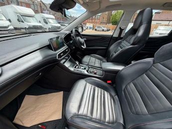 MG MG HS 1.5 T-GDI 16.6kWh Exclusive Auto Euro 6 (s/s) 5dr