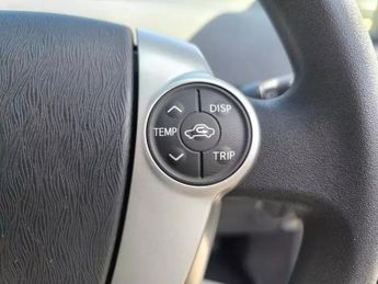 Toyota Prius 1.8 Hybrid VVT-h CVT 5dr