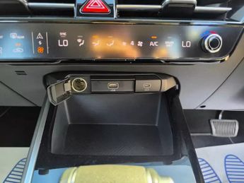Kia Niro 1.6 Petrol Plug-in Hybrid 2023(23) T-GDi 11.1 kWh Euro 6