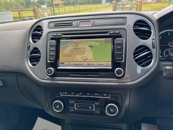 Volkswagen Tiguan MATCH TDI BLUEMOTION TECH 4MOTION AUTO !! 4X4 - FULL SERVICE HIS