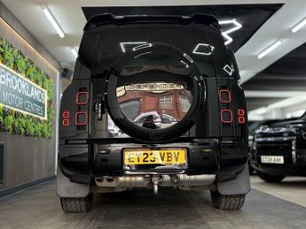 Land Rover Defender X-DYNAMIC HSE [2x LAND ROVER SERVICES & EXTENDED WARRANTY UNTIL 