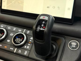 Land Rover Defender X-DYNAMIC HSE [2x LAND ROVER SERVICES & EXTENDED WARRANTY UNTIL 