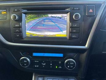 Toyota Auris 1.8 VVT-h Excel Touring Sports CVT Euro 5 (s/s) 5dr