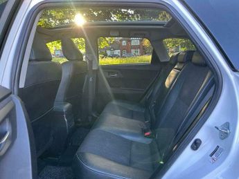 Toyota Auris 1.8 VVT-h Excel Touring Sports CVT Euro 5 (s/s) 5dr