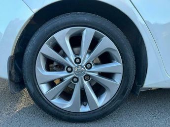Toyota Auris 1.8 VVT-h Excel Touring Sports CVT Euro 5 (s/s) 5dr