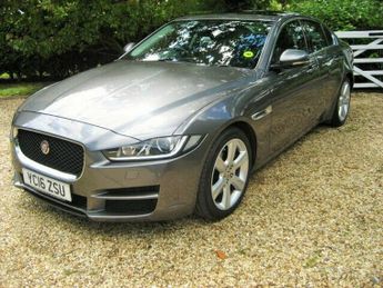 Jaguar XE 2.0D PORTFOLIO Automatic