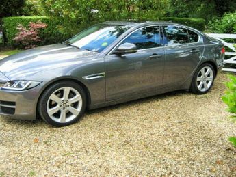 Jaguar XE 2.0D PORTFOLIO Automatic
