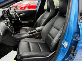 Mercedes-Benz GLA Class GLA 220 D 4MATIC AMG LINE PREMIUM PLUS