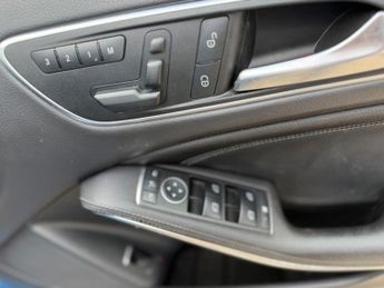 Mercedes-Benz GLA Class GLA 220 D 4MATIC AMG LINE PREMIUM PLUS