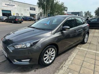 Ford Focus 1.0T EcoBoost Titanium Euro 6 (s/s) 5dr