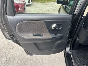 Nissan Note 1.6 16V Tekna Auto Euro 4 5dr