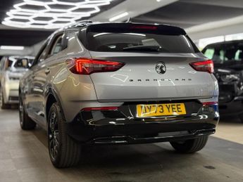 Vauxhall Grandland GS [SAT NAV & REVERSE CAMERA]