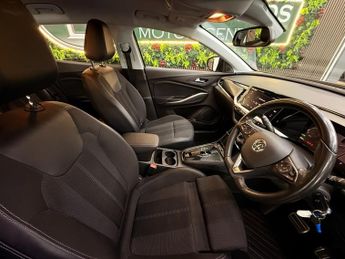 Vauxhall Grandland GS [SAT NAV & REVERSE CAMERA]