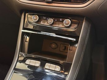 Vauxhall Grandland GS [SAT NAV & REVERSE CAMERA]
