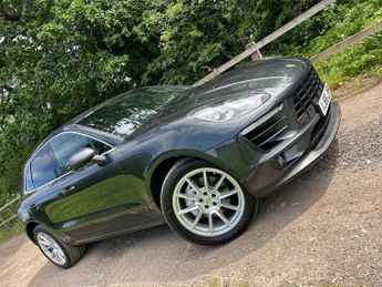 Porsche Macan D S PDK 1 FORMER KEEPER FROM NEW FULL SERVICE HISTORY ULEZ COMPL