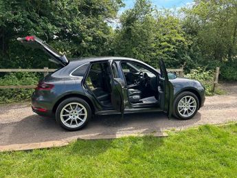 Porsche Macan D S PDK 1 FORMER KEEPER FROM NEW FULL SERVICE HISTORY ULEZ COMPL