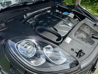 Porsche Macan D S PDK 1 FORMER KEEPER FROM NEW FULL SERVICE HISTORY ULEZ COMPL
