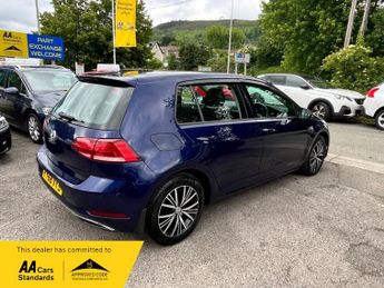 Volkswagen Golf SE NAVIGATION 1.6 TDI DSG