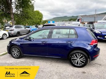 Volkswagen Golf SE NAVIGATION 1.6 TDI DSG