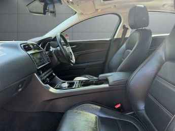 Jaguar XE 2.0 GTDi Prestige Auto Euro 6 (s/s) 4dr