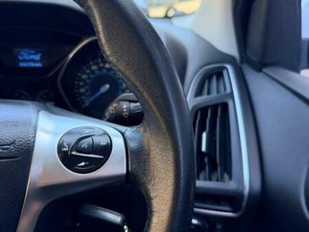 Ford Focus 1.6 Zetec Powershift Euro 5 5dr