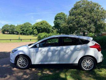 Ford Focus 1.6 Zetec Powershift Euro 5 5dr