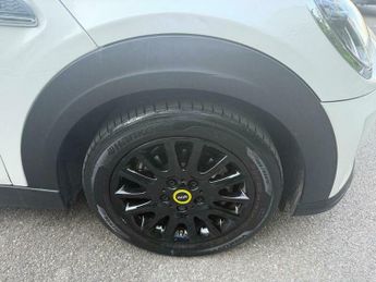MINI Hatch Cooper SE 32.6kWh Level 1 Auto 3dr