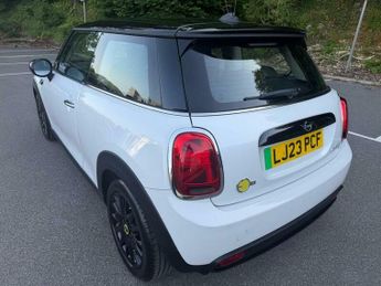 MINI Hatch Cooper SE 32.6kWh Level 1 Auto 3dr