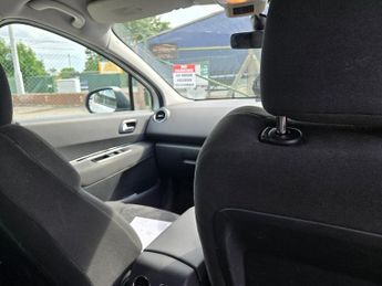 Peugeot 3008 1.6 e-HDi Active EGC Euro 5 (s/s) 5dr
