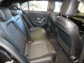 Mercedes-Benz A Class 1.5 A180d Sport (Premium) 7G-DCT Euro 6 (s/s) 5dr